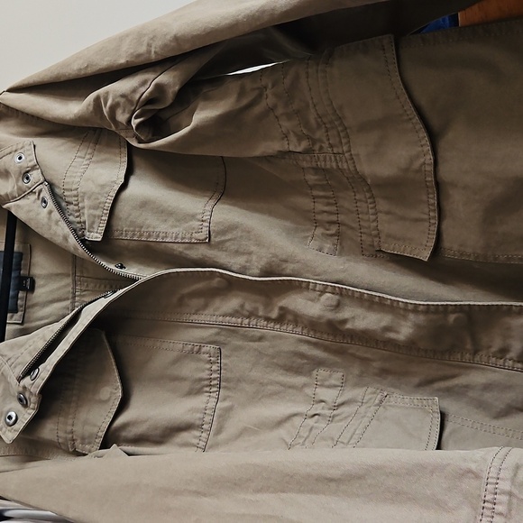 Banana Republic - Women's Green Khaki Utility Jacket - Size Large - Picture 3 of 4